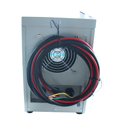 color blanco sostenible práctico de los cargadores de batería de coche 40Ah 220V 380V